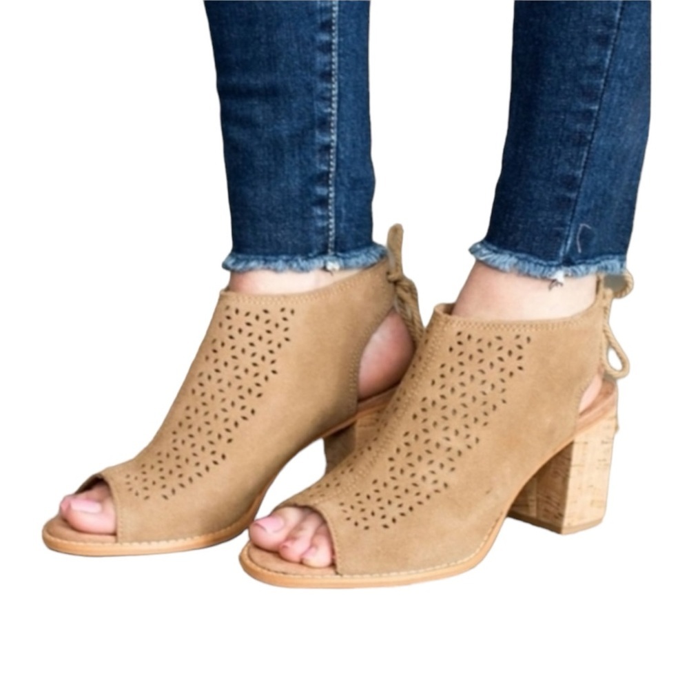 Toms Women’s Tan Suede Elba Peeptoe Booties Sandals size 7